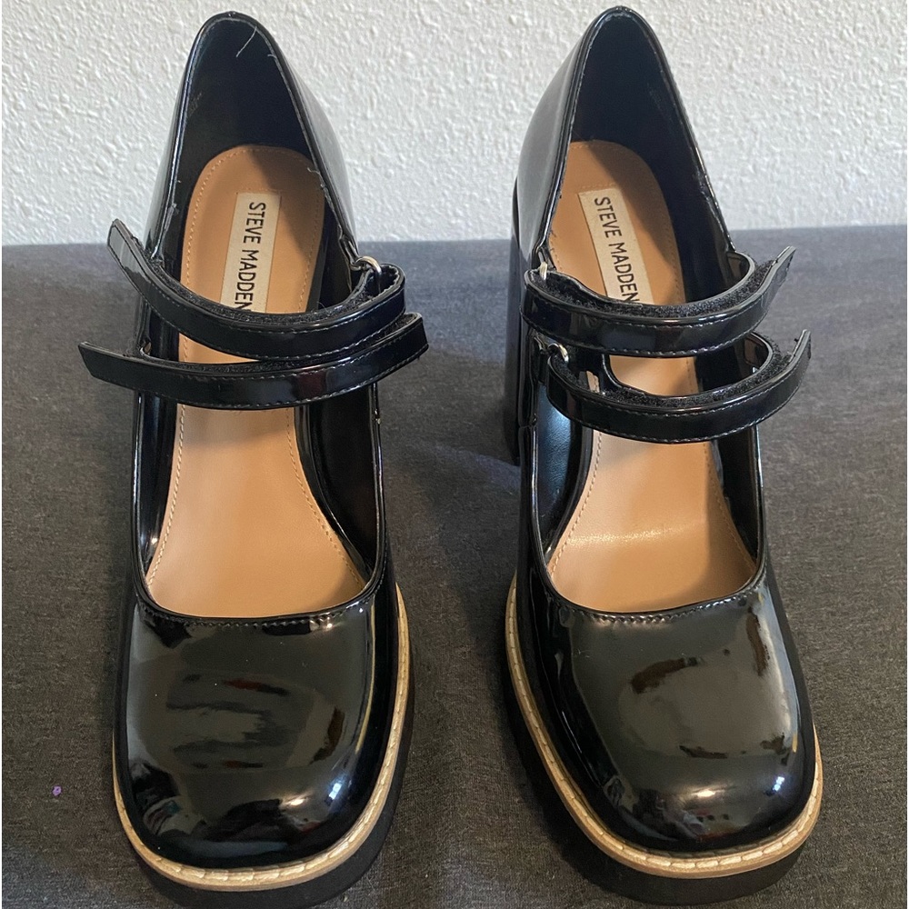 Steve Madden Black Patent Mary Jane Platform Pumps